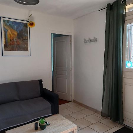 Jolie Petite Maison Idealement Situee อาร์ลส์ ภายนอก รูปภาพ