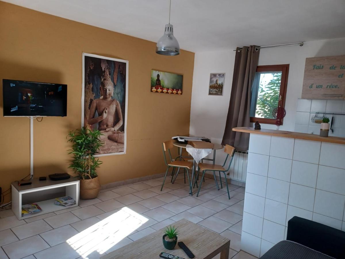 Jolie Petite Maison Idealement Situee อาร์ลส์ ภายนอก รูปภาพ